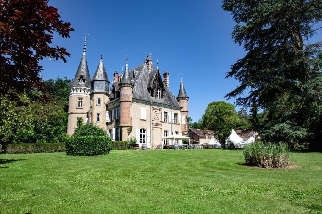 Camping Et Hotel Chateau Du Haget Montesquiou Esterno foto