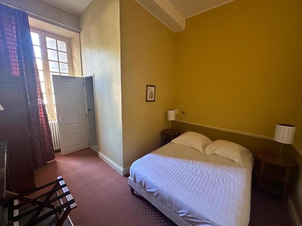 Camping Et Hotel Chateau Du Haget Montesquiou Esterno foto